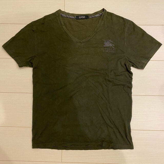 BURBERRY BLACK LABEL(バーバリーブラックレーベル)のバーバリー　Tシャツ　カーキ メンズのトップス(Tシャツ/カットソー(半袖/袖なし))の商品写真