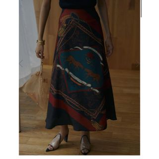 アメリヴィンテージ(Ameri VINTAGE)のMEDI TWIN CHEETAH FAKE SCARF SKIRT(ロングスカート)