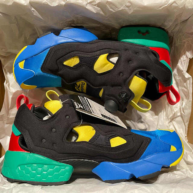 Reebok(リーボック)の新品  REEBOK INSTAPUMP FURY OG MU OLYMPIC メンズの靴/シューズ(スニーカー)の商品写真