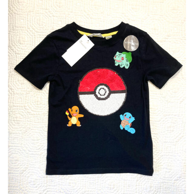 H&M(エイチアンドエム)の新品H&Mポケモンスパンコール半袖シャツ110センチピカチュウ キッズ/ベビー/マタニティのキッズ服男の子用(90cm~)(Tシャツ/カットソー)の商品写真