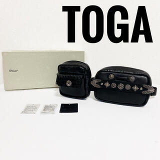 トーガ(TOGA)の【新品】渋谷限定 トーガ メタル コンチョ レザー ベルト バッグ 2way(ショルダーバッグ)