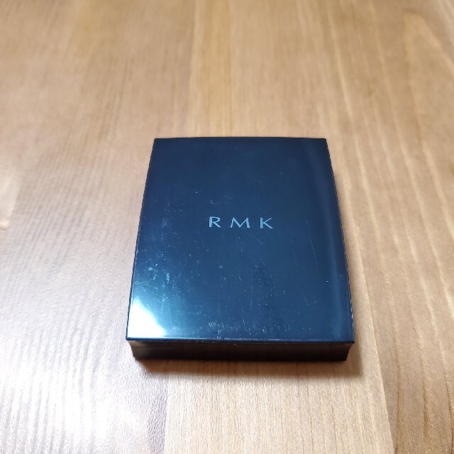 RMK(アールエムケー)のRMK アイシャドウ　ムーンブルームカラーリングアイズ01 コスメ/美容のベースメイク/化粧品(アイシャドウ)の商品写真