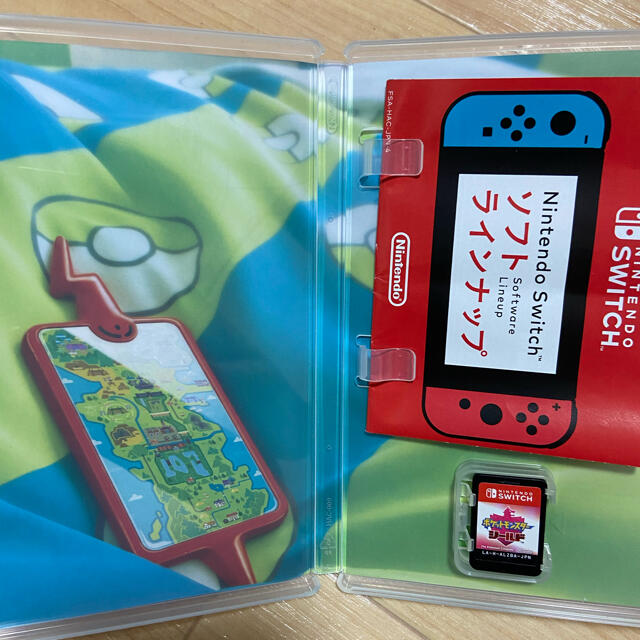 Nintendo Switch(ニンテンドースイッチ)のポケットモンスター シールド エンタメ/ホビーのゲームソフト/ゲーム機本体(家庭用ゲームソフト)の商品写真