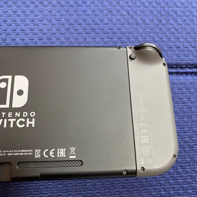 新型ニンテンドースイッチ　Nintendo Switch 本体　☆美品☆