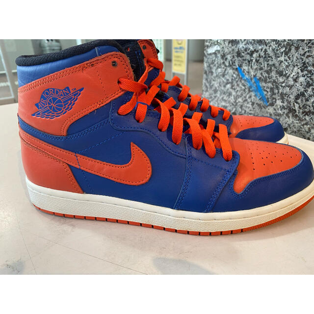 NIKE(ナイキ)のNIKE AIR JORDAN 1 RETRO HIGH OG KNICKS メンズの靴/シューズ(スニーカー)の商品写真