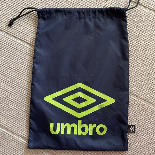 UMBRO(アンブロ)のシューズバッグ キッズ/ベビー/マタニティのこども用バッグ(シューズバッグ)の商品写真