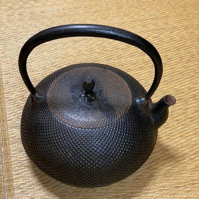 古美術) 南部の古い鉄瓶 在銘 502 - 工芸品 古美術) 南部の古い鉄瓶 在銘 502 - 工芸品