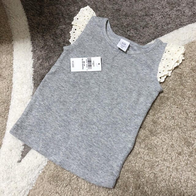 babyGAP(ベビーギャップ)のBabyGAP  ベビーギャップ 肩フリル Tシャツ 80♡ キッズ/ベビー/マタニティのベビー服(~85cm)(Ｔシャツ)の商品写真