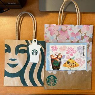 スターバックスコーヒー(Starbucks Coffee)のフード＆ビバレッジカード❤️紙袋付き❤️2021(フード/ドリンク券)