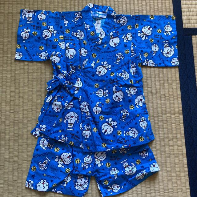 西松屋(ニシマツヤ)のドラえもん甚平　100 キッズ/ベビー/マタニティのキッズ服男の子用(90cm~)(甚平/浴衣)の商品写真