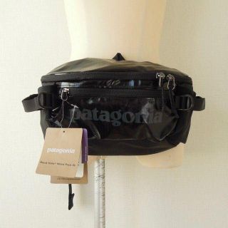 パタゴニア(patagonia)のパタゴニア バッグ black hole waist pack 5L（bg-15(ウエストポーチ)