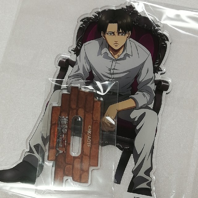 新品未開封★進撃の巨人★最新アクリルスタンド全4種類セット!★キャラウムカフェ★ 新品未開封★進撃の巨人★最新アクリルスタンド全4種類セット!★キャラウムカフェ★