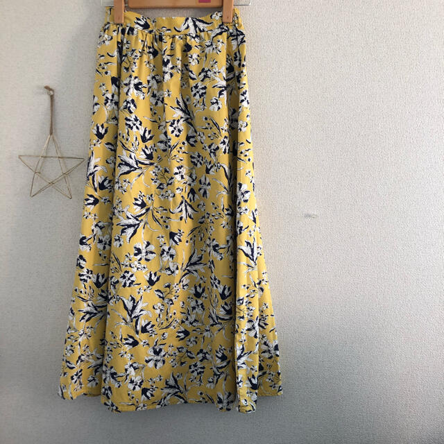 GU(ジーユー)のフラワー⸜❤︎⸝‍スカート レディースのスカート(ロングスカート)の商品写真