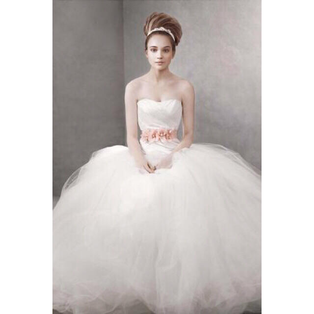 white by verawang ウェディングドレス(バレリーナ) - nayaabhaandi.com