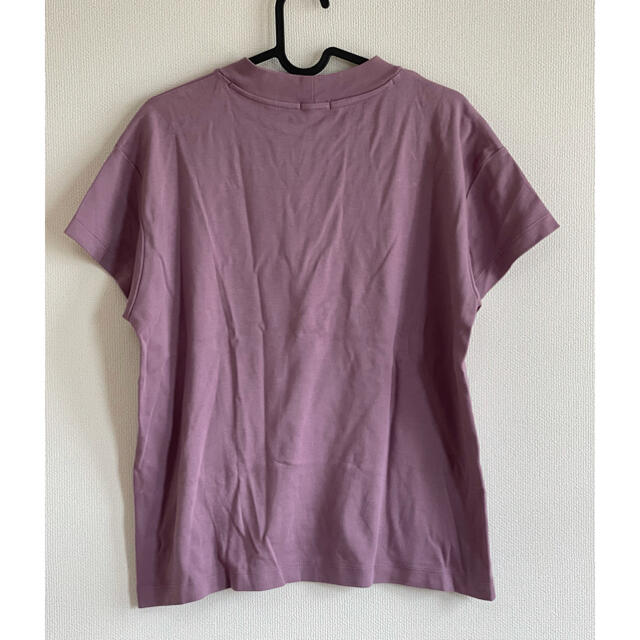 GU(ジーユー)のGU ムラサキTシャツ　ハイネックTシャツ レディースのトップス(Tシャツ(半袖/袖なし))の商品写真