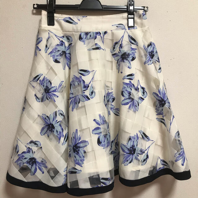 allamanda(アラマンダ)のオーガンジーフレアスカート レディースのスカート(ひざ丈スカート)の商品写真