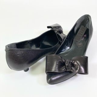 アナスイ(ANNA SUI)の新品タグ付✨ANNA SUI【22.5】ローヒールパンプス 黒 リボン レザー(ハイヒール/パンプス)