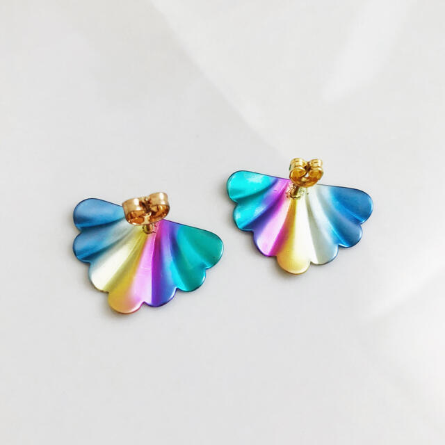 Retro ＊ metallic rainbow pierce レディースのアクセサリー(ピアス)の商品写真