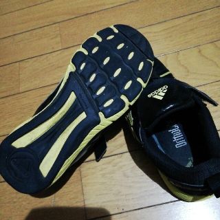 アディダス(adidas)のadidas ジュニア スニーカー22.5cm マジックテープ(スニーカー)