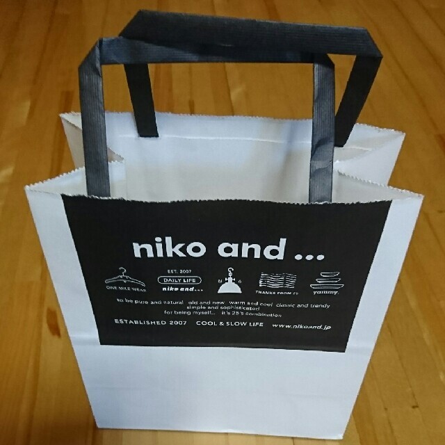 niko and...(ニコアンド)のniko and… ショップ袋(小) ショッパー レディースのバッグ(ショップ袋)の商品写真