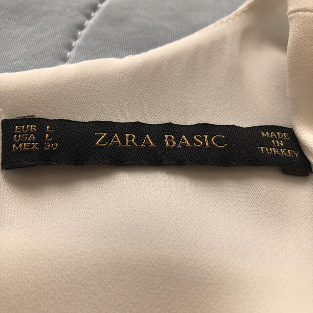 ZARA(ザラ)の【形が可愛い】ノースリーブトップス レディースのトップス(シャツ/ブラウス(半袖/袖なし))の商品写真