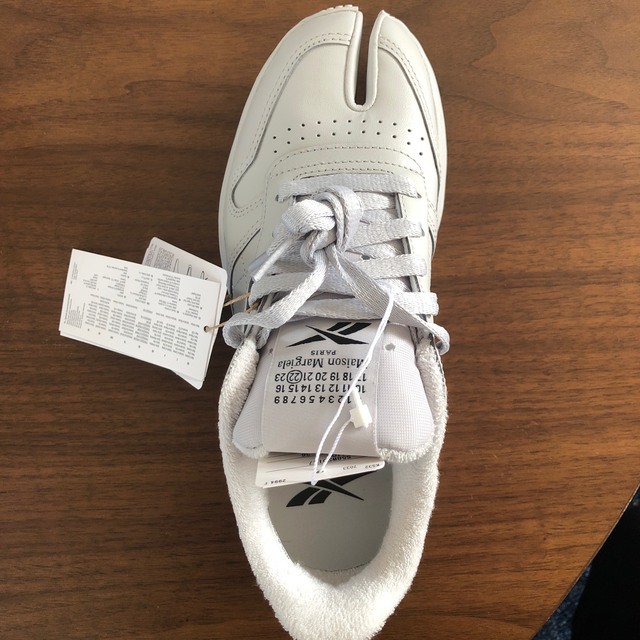 Maison Martin Margiela(マルタンマルジェラ)のMaison Margiela × Reebokメゾンマルジェラ × リーボック レディースの靴/シューズ(スニーカー)の商品写真