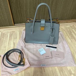 ミュウミュウ(miumiu)の【9/4まで値下げ】miumiu マドラス　バック　2way(ショルダーバッグ)