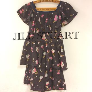 ジルスチュアート(JILLSTUART)のジルスチュアート セットアップ　花柄　ブラウン(セット/コーデ)