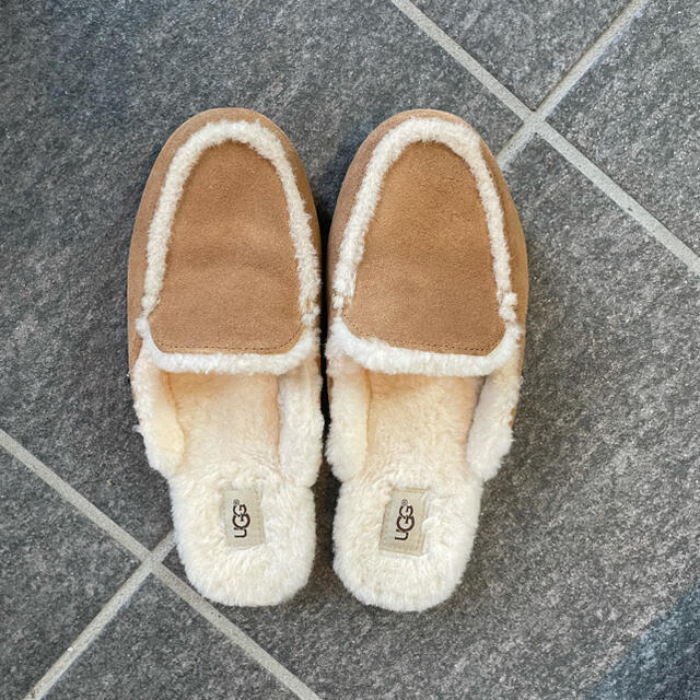 UGG レディース　モカシン　スリッポン　キャメル　　23.0 アグ靴/シューズ