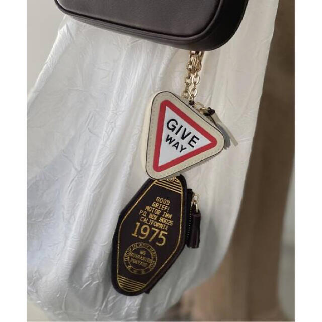 L'Appartement DEUXIEME CLASSE(アパルトモンドゥーズィエムクラス)のGOOD GRIEF Motel Key Case 新品タグ付き レディースのファッション小物(キーケース)の商品写真