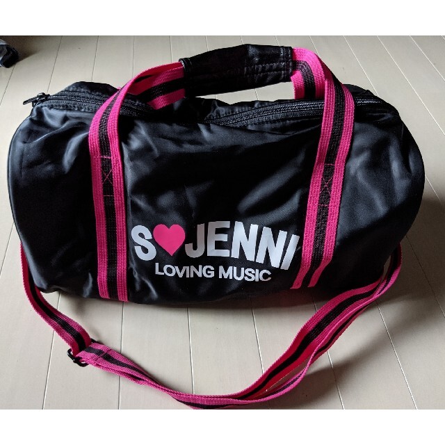 JENNI(ジェニィ)のシスタージェニィ★ボストンバッグスポーツバッグ 黒×ピンク 美品 キッズ/ベビー/マタニティのこども用バッグ(その他)の商品写真