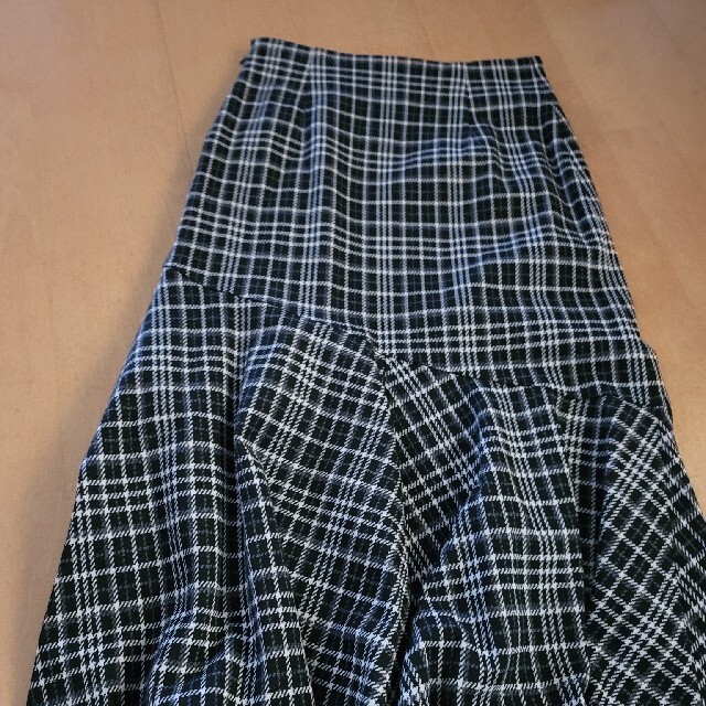 LE CIEL BLEU(ルシェルブルー)のルシェルブルー♥️新品秋冬チェック柄スカート レディースのスカート(ロングスカート)の商品写真