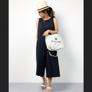 サニーレーベル(Sonny Label)のSonny Label ノースリーブカットサロペット(オールインワン)