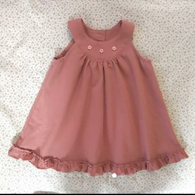 丸ヨーク裾フリルワンピース☆90size キッズ/ベビー/マタニティのキッズ服女の子用(90cm~)(ワンピース)の商品写真