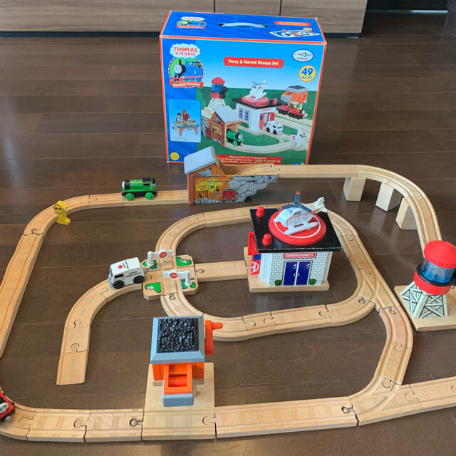木製トーマス パーシーとハロルドのレスキューセット - おもちゃ 木製トーマス パーシーとハロルドのレスキューセット - おもちゃ