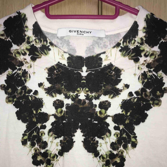 GIVENCHY - 正規 Givenchy ジバンシィ かすみ草 Tシャツの通販 by