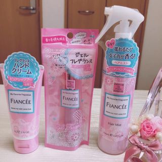 フィアンセ(FIANCEE)のFIANCE'E フィアンセ♡3点セット　新品未使用☆　(ハンドクリーム)