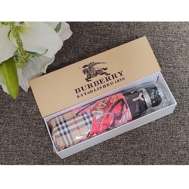 BURBERRY(バーバリー)の☆BURBERRY☆ バーバリー 折りたたみ傘 レディースのファッション小物(傘)の商品写真