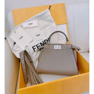 フェンディ(FENDI)の1日限定価格！2回のみの使用！美品FENDIピーカブーセレリア(ハンドバッグ)