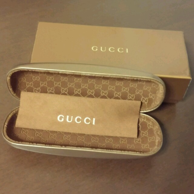 Gucci(グッチ)のGUCCI メガネケース メンズのファッション小物(サングラス/メガネ)の商品写真