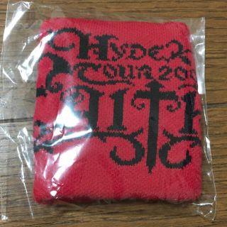 ラルクアンシエル(L'Arc～en～Ciel)のHYDE リストバンド FAITH TOUR レッド×ブラック 新品未開封！(ミュージシャン)