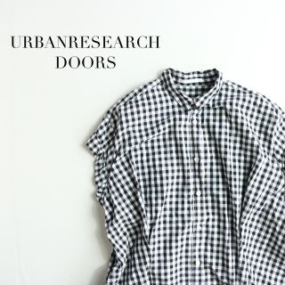 アーバンリサーチドアーズ(URBAN RESEARCH DOORS)のアーバンリサーチドアーズ✨ギンガムチェック 半袖 ロールアップ タックシャツ(シャツ/ブラウス(半袖/袖なし))