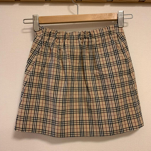 BURBERRY(バーバリー)のhiii様　バーバリー  チェック　スカート　120 キッズ/ベビー/マタニティのキッズ服女の子用(90cm~)(スカート)の商品写真