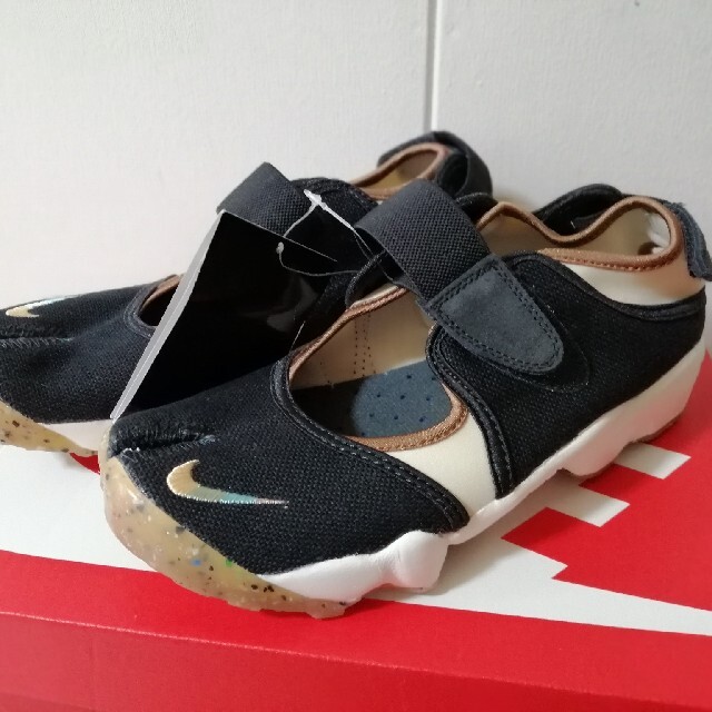 新色！NIKE AIR RIFT ナイキ エアリフト 24cm 黒 ブラック レディースの靴/シューズ(サンダル)の商品写真