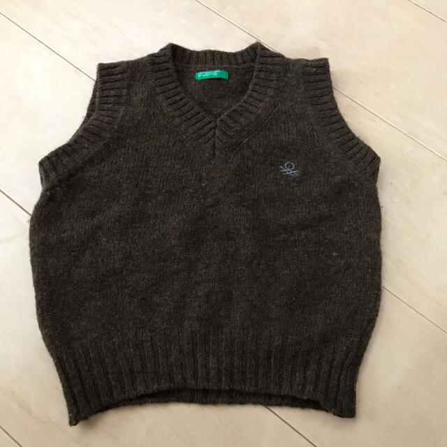 BENETTON(ベネトン)のベネトン  ベスト 2〜3歳 キッズ/ベビー/マタニティのキッズ服男の子用(90cm~)(ニット)の商品写真