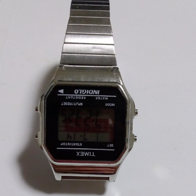 Supreme(シュプリーム)のsupreme×casio　時計♬ メンズの時計(腕時計(デジタル))の商品写真
