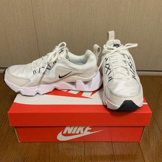 ナイキ(NIKE)の美品●NIKE● RYZ 365 ホワイト スニーカー(スニーカー)