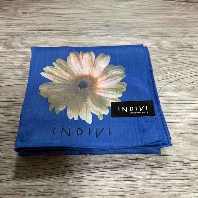 INDIVI(インディヴィ)のINDIVIハンカチブルー レディースのファッション小物(ハンカチ)の商品写真