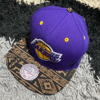 ミッチェルアンドネス(MITCHELL & NESS)のレイカーズ　キャップ(キャップ)