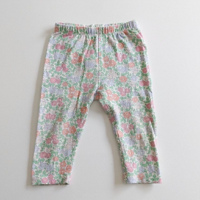 babyGAP(ベビーギャップ)のBaby GAP　花柄レギンスパンツ　70サイズ キッズ/ベビー/マタニティのベビー服(~85cm)(パンツ)の商品写真